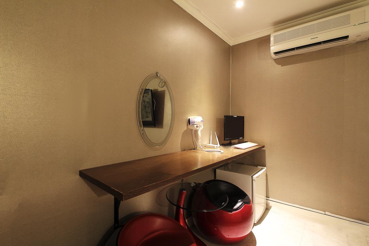 Hotel Goguma Shinchon Сеул Экстерьер фото