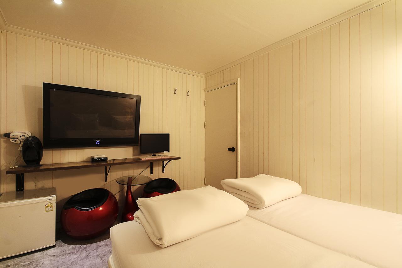 Hotel Goguma Shinchon Сеул Экстерьер фото