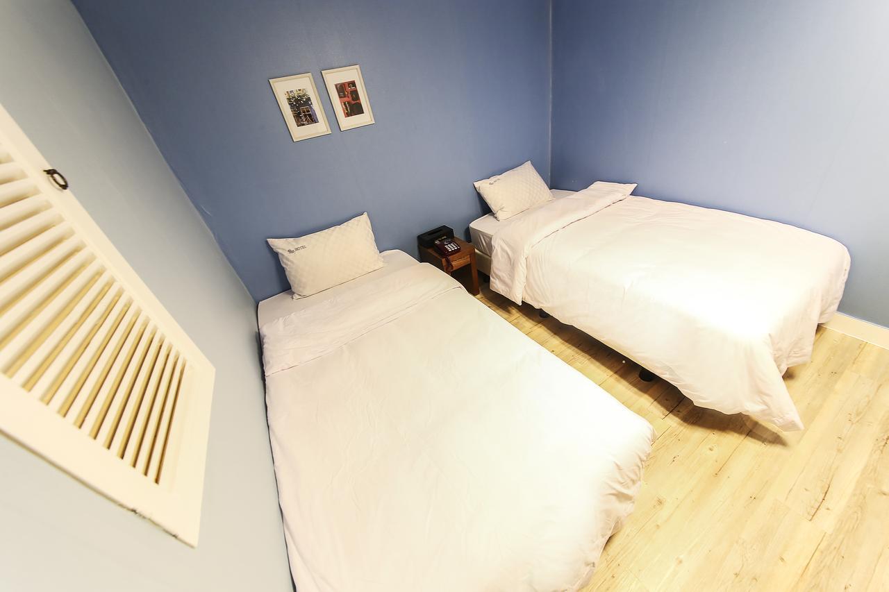 Hotel Goguma Shinchon Сеул Экстерьер фото