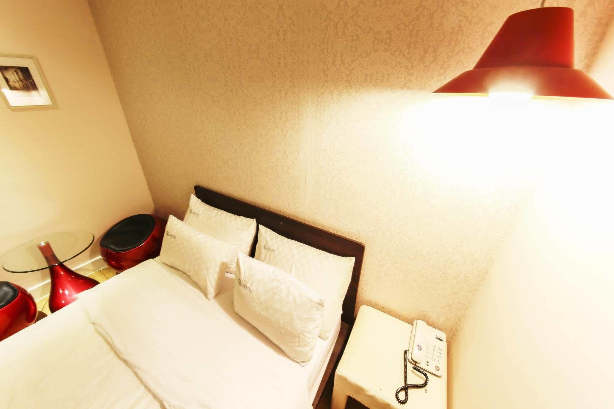 Hotel Goguma Shinchon Сеул Экстерьер фото