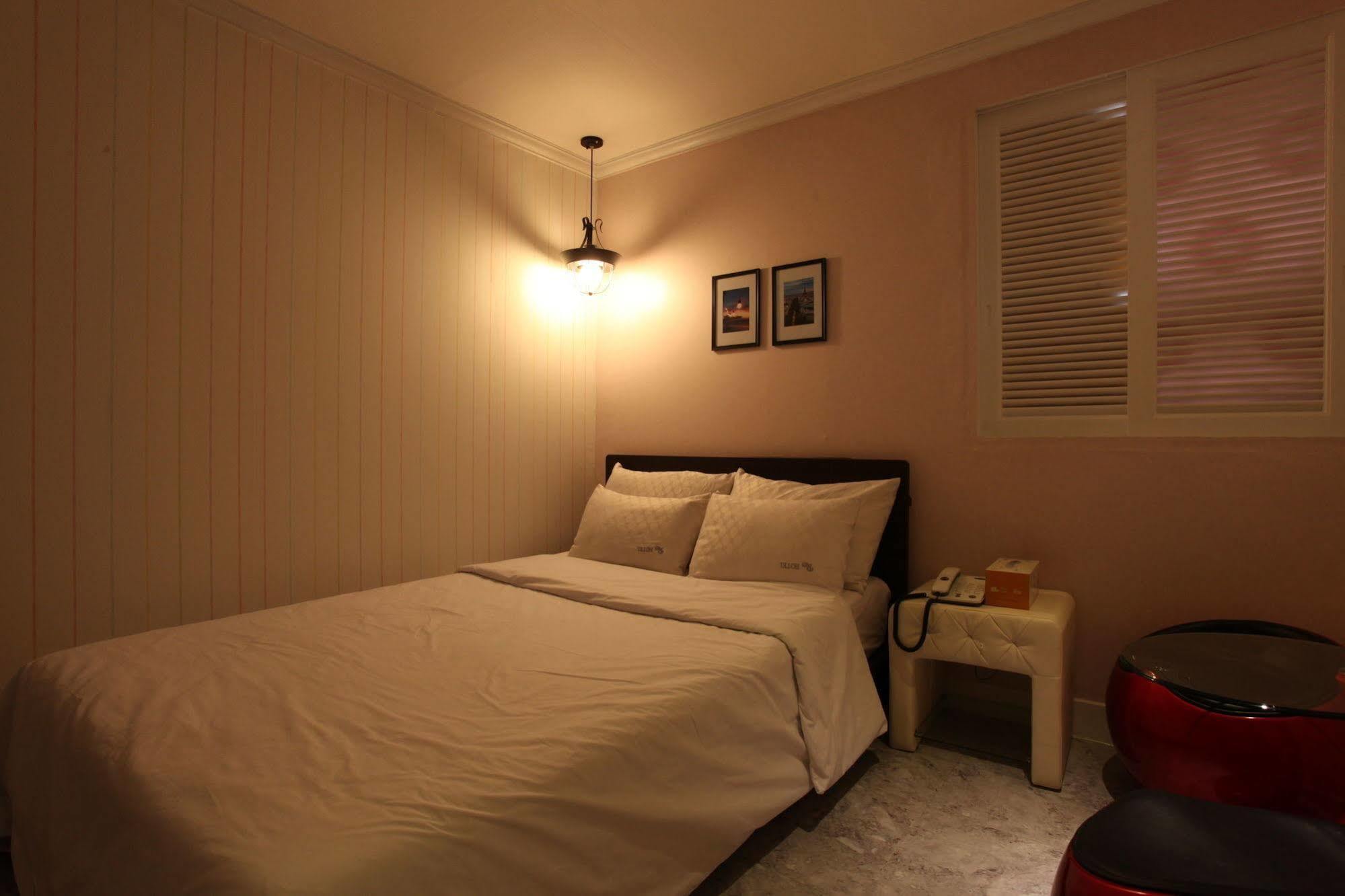 Hotel Goguma Shinchon Сеул Экстерьер фото